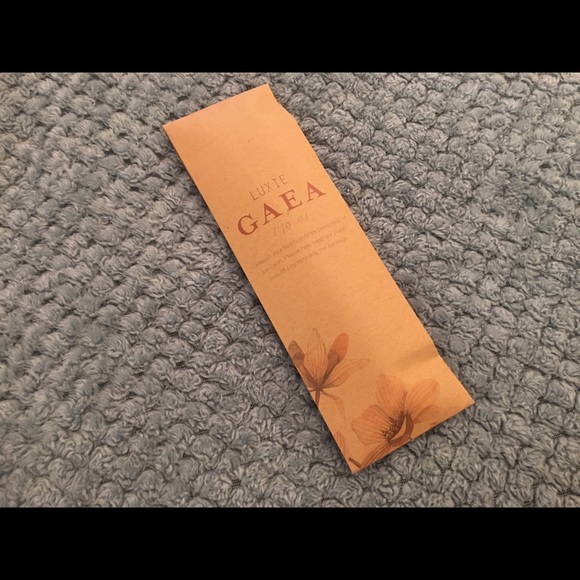 LUXIE GAEA 3 Piece Brush Set 🖌💕💋 - Picture 3 of 6